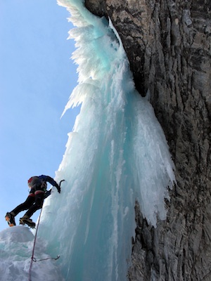 Starting up a picturesque column of water ice.