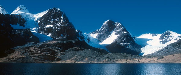The Condoriri Lake District is one of the Andes' most beautiful sub-ranges.