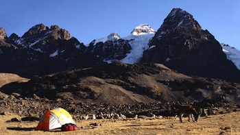 Bolivia, Huayana Potosi - Condoriri base camp.
