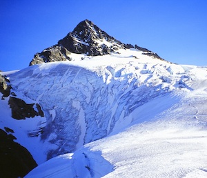 The Sulphide Glacier leading up to the summit pyramid of Mt. Shuksan.