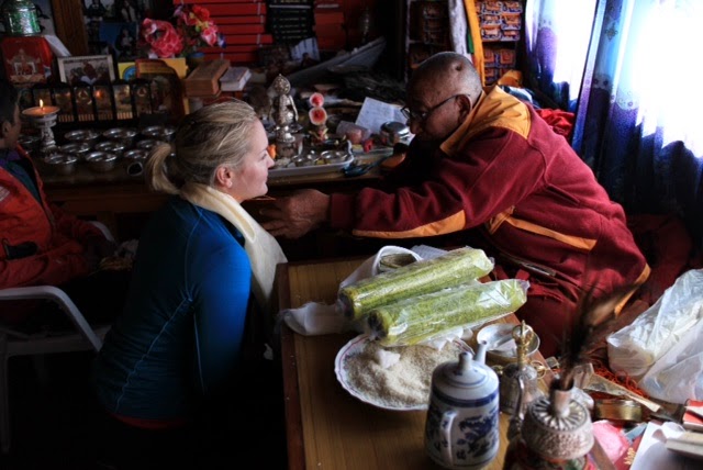 Mt. Everest Expedition 2014: Dispatch #5 2 7 Apr Dr Sophie Lama Geshe