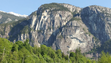 Climbing and Outdoor News from Here and Abroad - 12/11/24 1 Angels Crest 7
