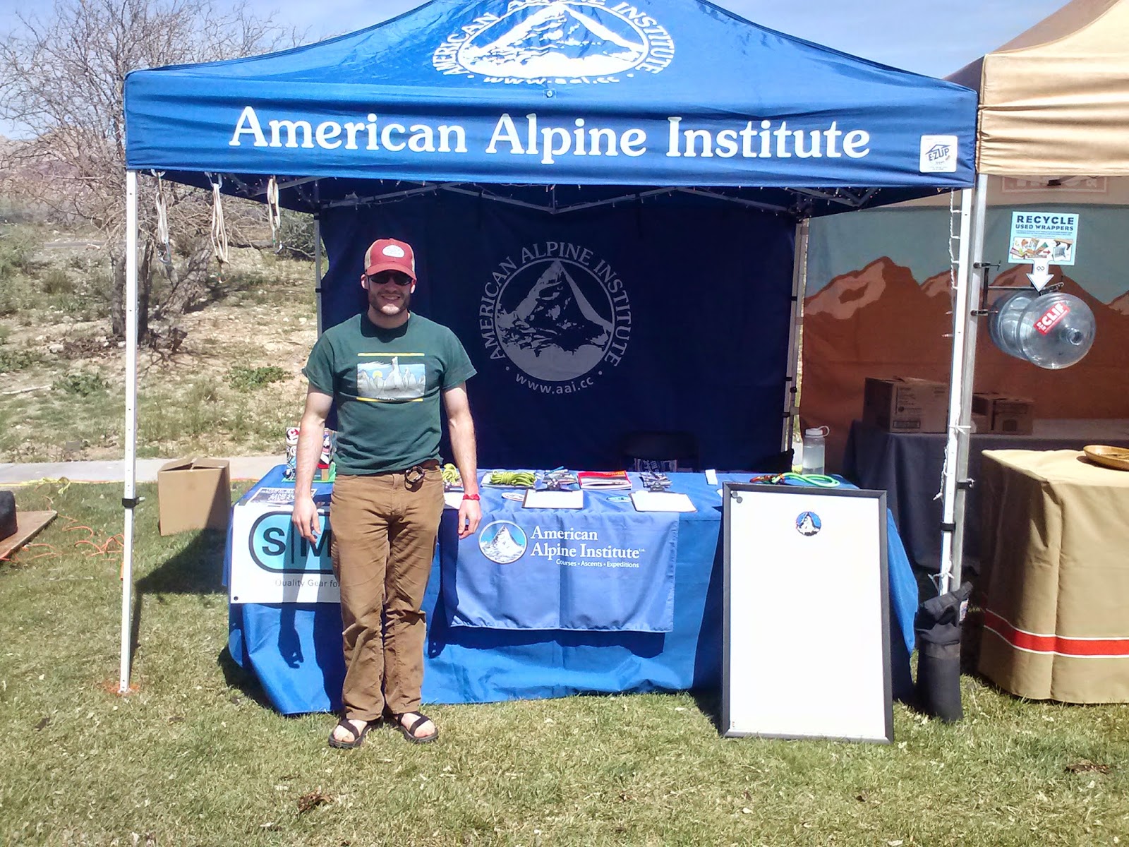 2014 - Red Rock Rendezvous Round-Up 6 Casey at the Booth