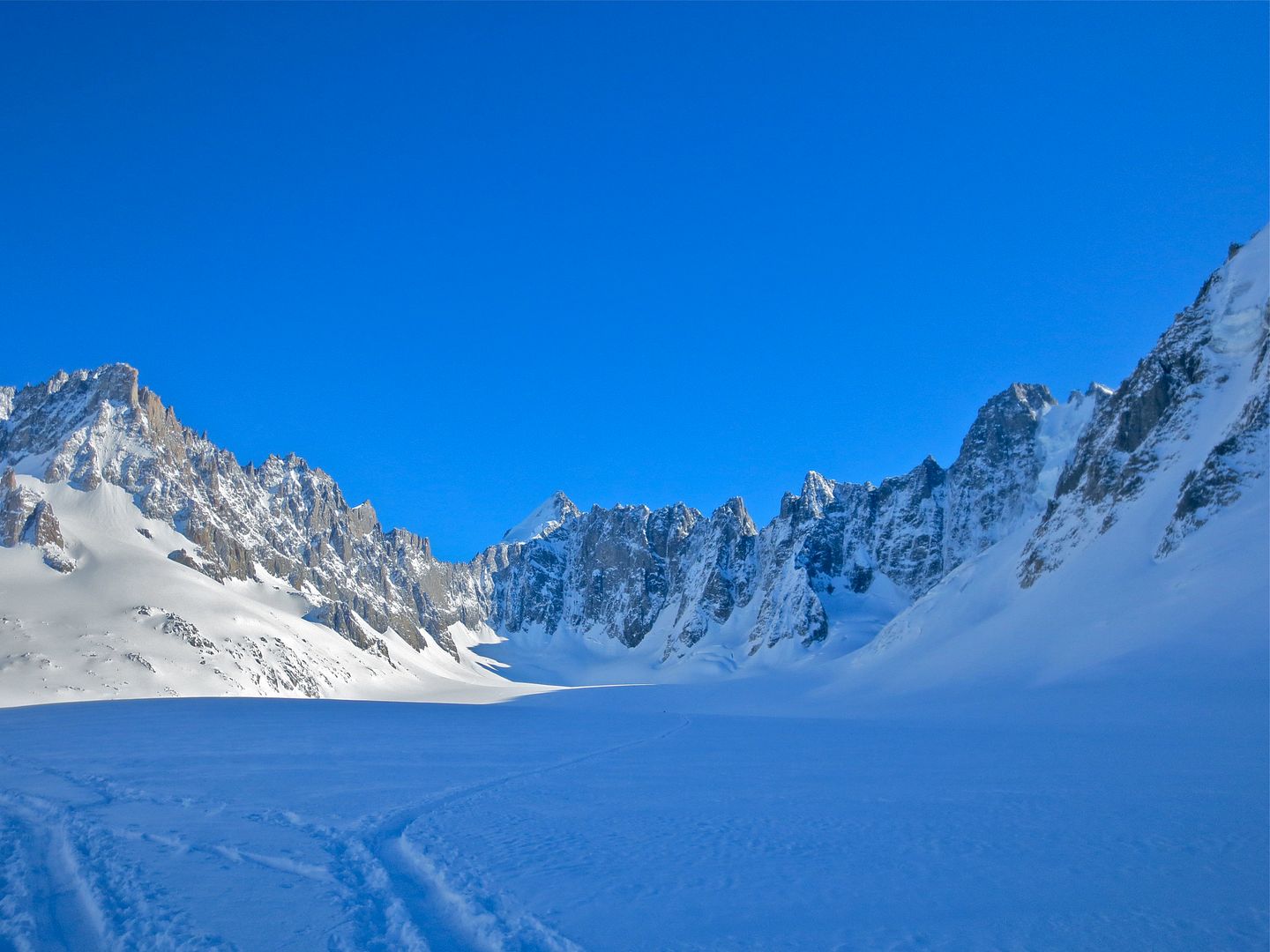 Trip Report: Powder Asphyxiation & Col des Cristaux; Chamonix 16