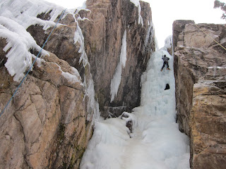 Photo Essay: Climbing in the Ouray Ice Park 6 Gully