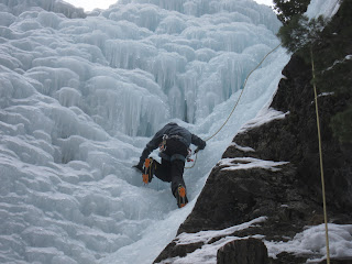 Photo Essay: Climbing in the Ouray Ice Park 5 Hands