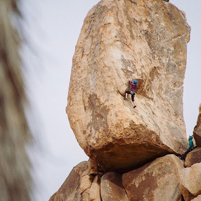 Headstone rock Joshua tree 2018