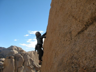 Low Impact Climbing in Joshua Tree 1 Paulina Varshavskaya on Tennis Shoe Crack 8