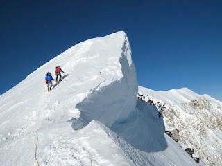 climbing denali mckinley descending summit ridge
