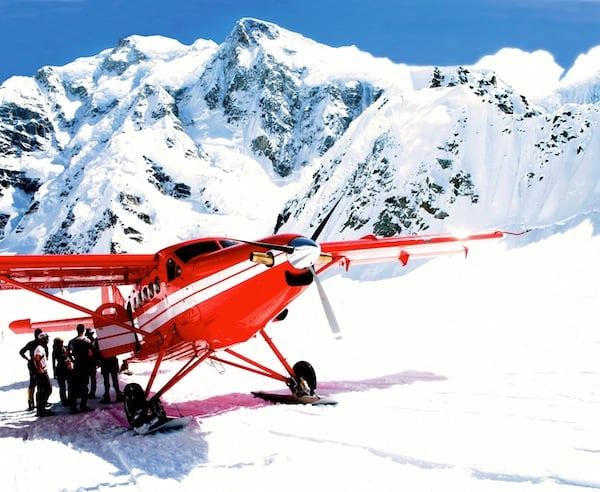 DeHavilland Otter unloading