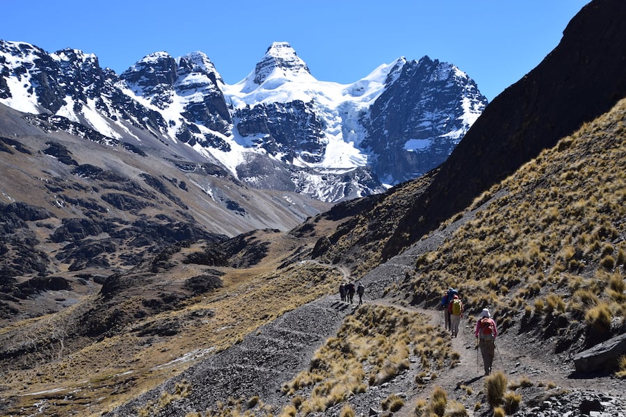 Hikers Traveling to Camp at Laguna Chiar Khota