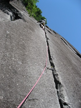 Guide on lead in Smith Rock