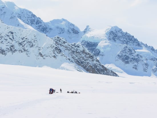 Lower Kahiltna Glacier 9 Rope teams travel along the two mile wide glacier on their way to Camp 1.