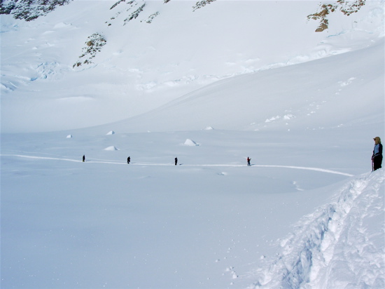 A rope team working their way towards the 'Edge of the World.'