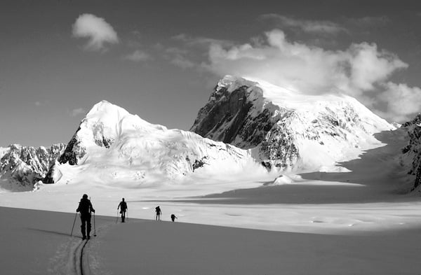 Alaska Range Mountaineering 3 Skiing into the Ruth Gorge, Alaska Range.