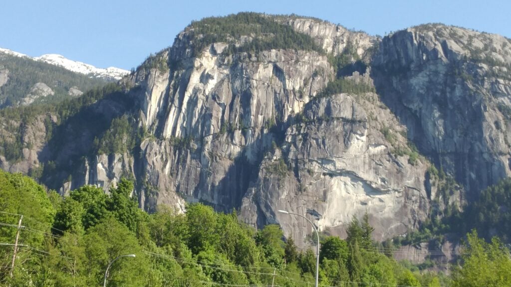 Climbing, Skiing, Mountain Rescue and Outdoor News from Here and Abroad - 9/17/2026 1 Angels Crest 7